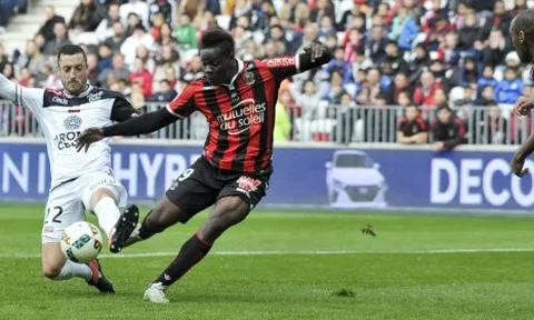 Balotelli chói sáng, Nice đòi lại ngôi đầu Ligue 1