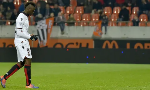 Balotelli nhận thẻ đỏ thứ 3 ở Ligue 1