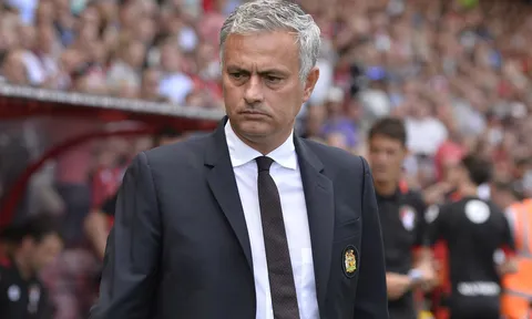 Bận đá chung kết, Man Utd vẫn cử người sang tận Italia