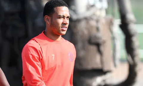Bán Depay, Mourinho tuyên bố không mua sắm