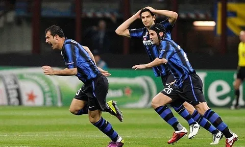 Bàn thắng kinh điển: Dejan Stankovic vs Schalke