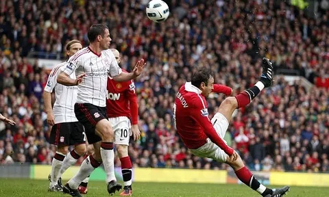 Bàn thắng kinh điển: Dimitar Berbatov vs Liverpool