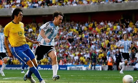 Bàn thắng kinh điển: Kaka vs Argentina
