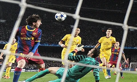Bàn thắng kinh điển: Lionel Messi vs Arsenal