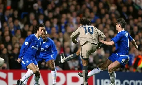 Bàn thắng kinh điển: Ronaldinho vs Chelsea