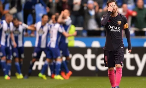 Bản tin BongDa ngày 13-03 | Barca hụt hơi sau cú lội ngược dòng kinh điển