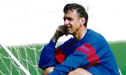 Barca đổi tên sân, dựng tượng tri ân Johan Cruyff