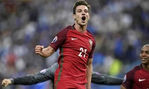 Barca săn sao Southampton