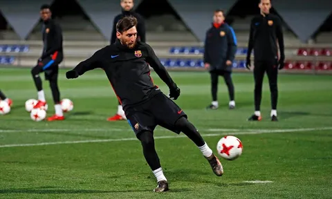 Barca tập sung sức, Coutinho chưa thể xung trận