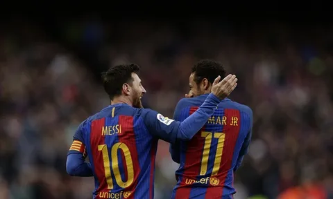 Alcacer có bàn đầu tại La Liga, Neymar cười khoái trá vì bàn thắng của Messi