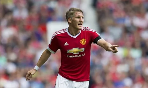 Bastian Schweinsteiger trong "chuyến tàu hoàng hôn"