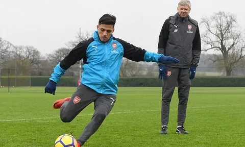 Bất chấp tin đồn, Sanchez vẫn 'cháy' hết mình cùng Pháo thủ