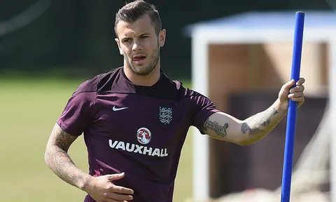 Bất ngờ chấn thương, Wilshere lỡ trận đấu với Hà Lan