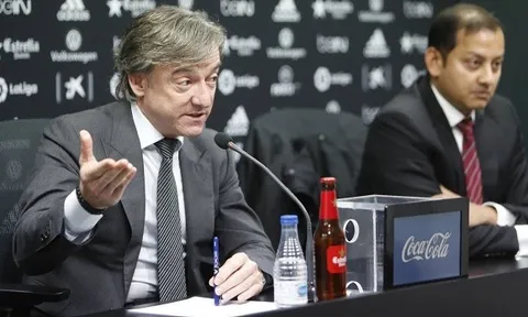 Bất ngờ từ chức, Prandelli bị Valencia 'sỉ vả'