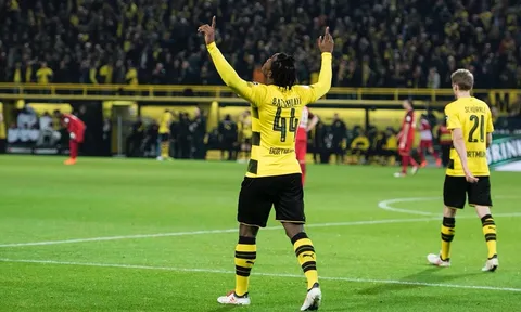 Batshuayi lập cú đúp, Dortmund 'nghẹt thở' giành thắng lợi phút bù giờ