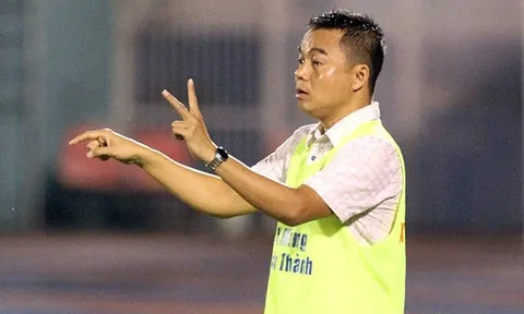 Bầu Đại thực hiện cuộc ‘cách mạng’ giảm lương tại Sài Gòn FC