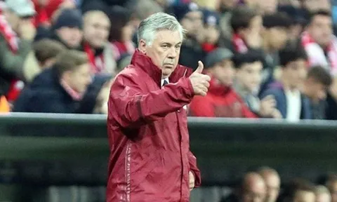 HLV Carlo Ancelotti khiến người hâm mộ Bayern Munich bất ngờ