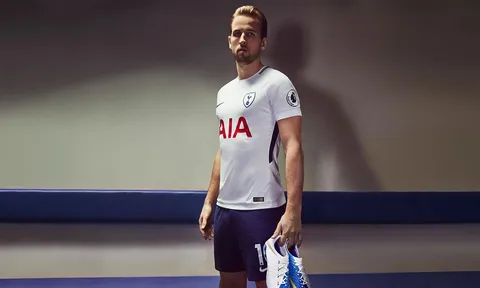 Bayern nhắm Kane thay Lewandowski?