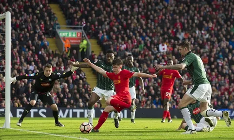 Bế tắc toàn tập, Liverpool bị đội bóng hạng 4 cầm hòa tẻ nhạt trên sân nhà