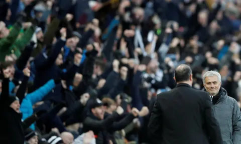 Benitez đánh bại Mourinho: Từ mẹ kế đến người hùng