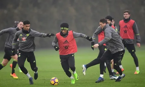 Bộ đôi 'người thừa' Willian - Fabregas tỏa sáng trên sân tập của Chelsea