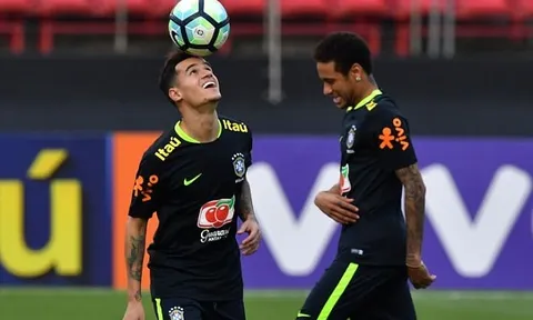 Chùm ảnh: Neymar, Coutinho thay nhau "làm xiếc" cùng trái bóng