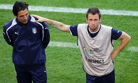 'Buffon nên thi đấu đến năm 45 tuổi'
