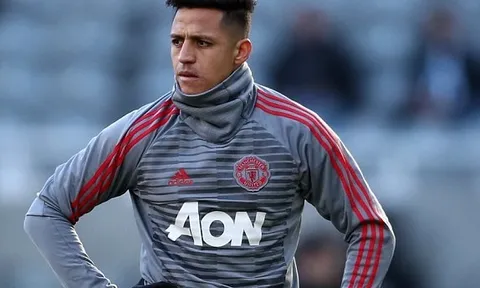 Cạm bẫy St James' Park chào đón Sanchez và đồng đội