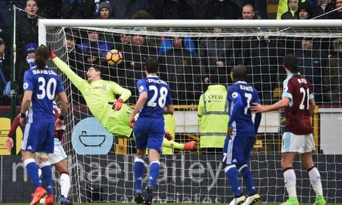 Cầm hòa Chelsea, Burnley đã làm được một loạt điều kỳ diệu