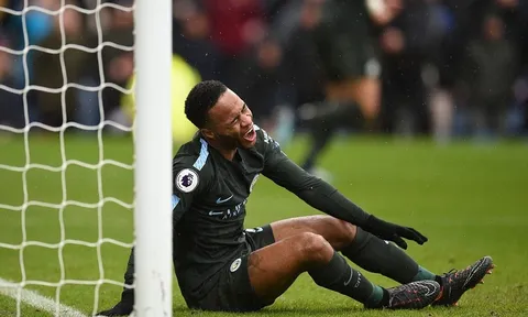 CẬN CẢNH các cầu thủ Man City "sút văng" 2 điểm trước Burnley