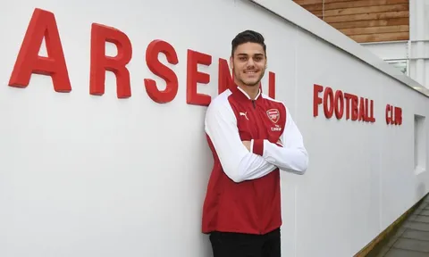 Cận cảnh tân binh đầu tiên của Arsenal trong tháng 1