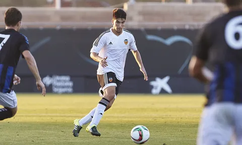 Carlos Soler: Mục tiêu mới nổi của Barca