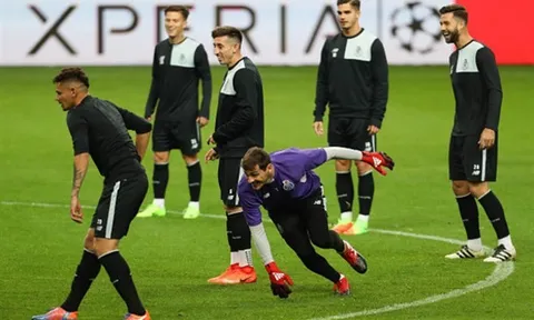 Casillas bị đồng đội 'quần' tơi tả trước giờ chiến với Juventus