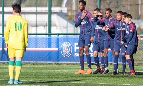 Cầu thủ khổng lồ của PSG khiến CLB châu Âu phát cuồng