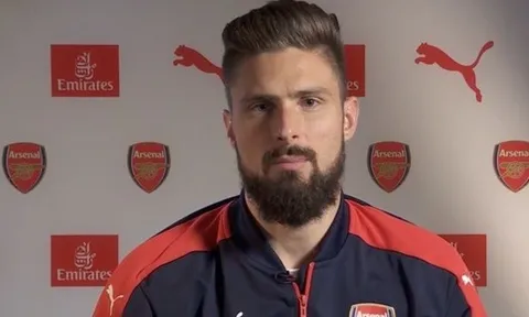 CĐV Arsenal qua đời mà chưa kịp nhìn Giroud