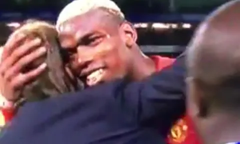 CĐV phẫn nộ vì Pogba thân mật với Conte sau trận thua