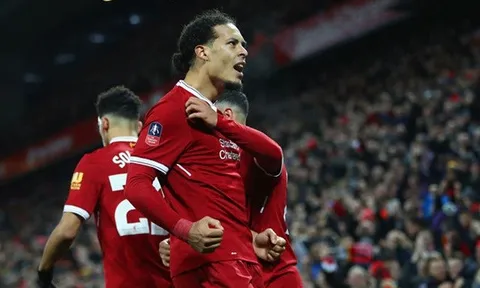 Chấp nhận la ó, Virgil van Dijk quyết cùng Liverpool đánh sập St Mary