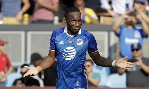 Chê 'quà khủng', Drogba khước từ Corinthians