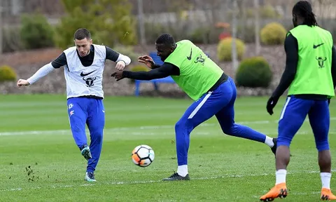 Buổi tập ảm đạm của Chelsea sau trận thua Barca