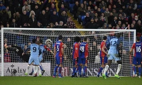 Chiêm ngưỡng những pha đá phạt đẹp mắt của Yaya Toure