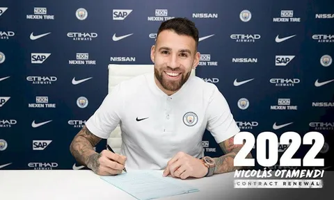 CHÍNH THỨC: Man City trói chân 'siêu trung vệ'