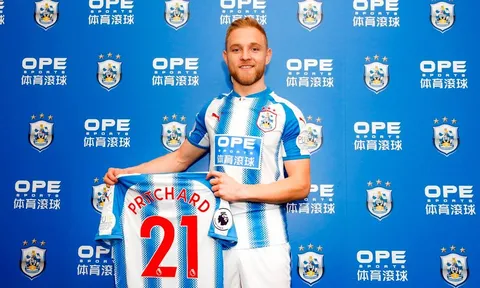 CHÍNH THỨC: Ngựa ô Premier League có hàng dạt Tottenham