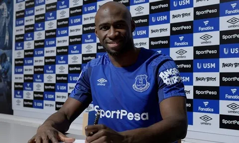 CHÍNH THỨC: Người thừa Man City cập bến Everton