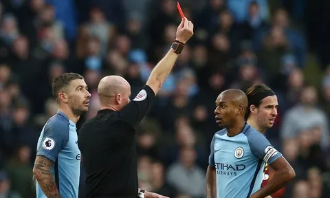 Chính thức: Sao Man City bị treo giò 4 trận