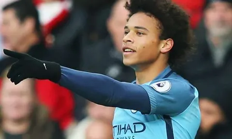 Chơi thăng hoa, Leroy Sane được ví với Gareth Bale
