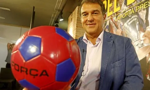 Chủ tịch Barca bị tố 'phá hoại' câu lạc bộ