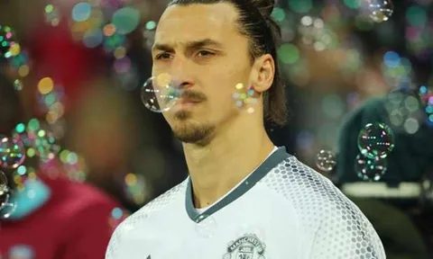 Chủ tịch Napoli xác nhận muốn có tiền đạo Man United