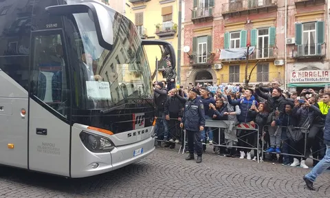 Chưa đấu Napoli, Real Madrid đã bị 'hù dọa'