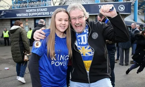Chùm ảnh: Bằng chứng CĐV vẫn chưa mất niềm tin vào Leicester