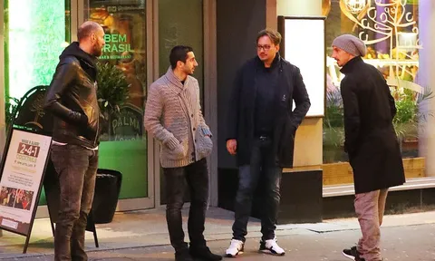 Chùm ảnh: Buổi 'hẹn hò' giữa đêm của Ibrahimovic và Mkhitaryan